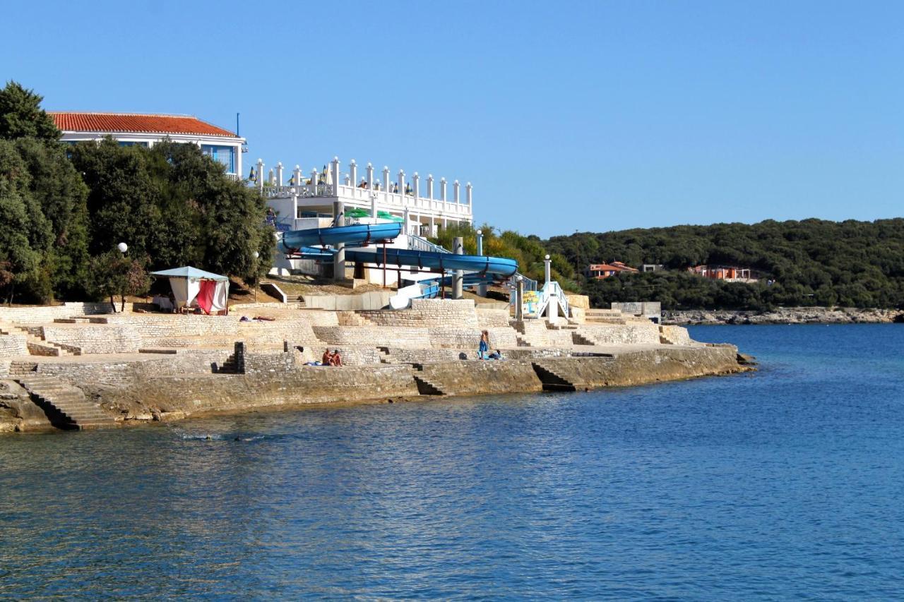 Apartments With A Parking Space Pula - 16053 Exterior foto