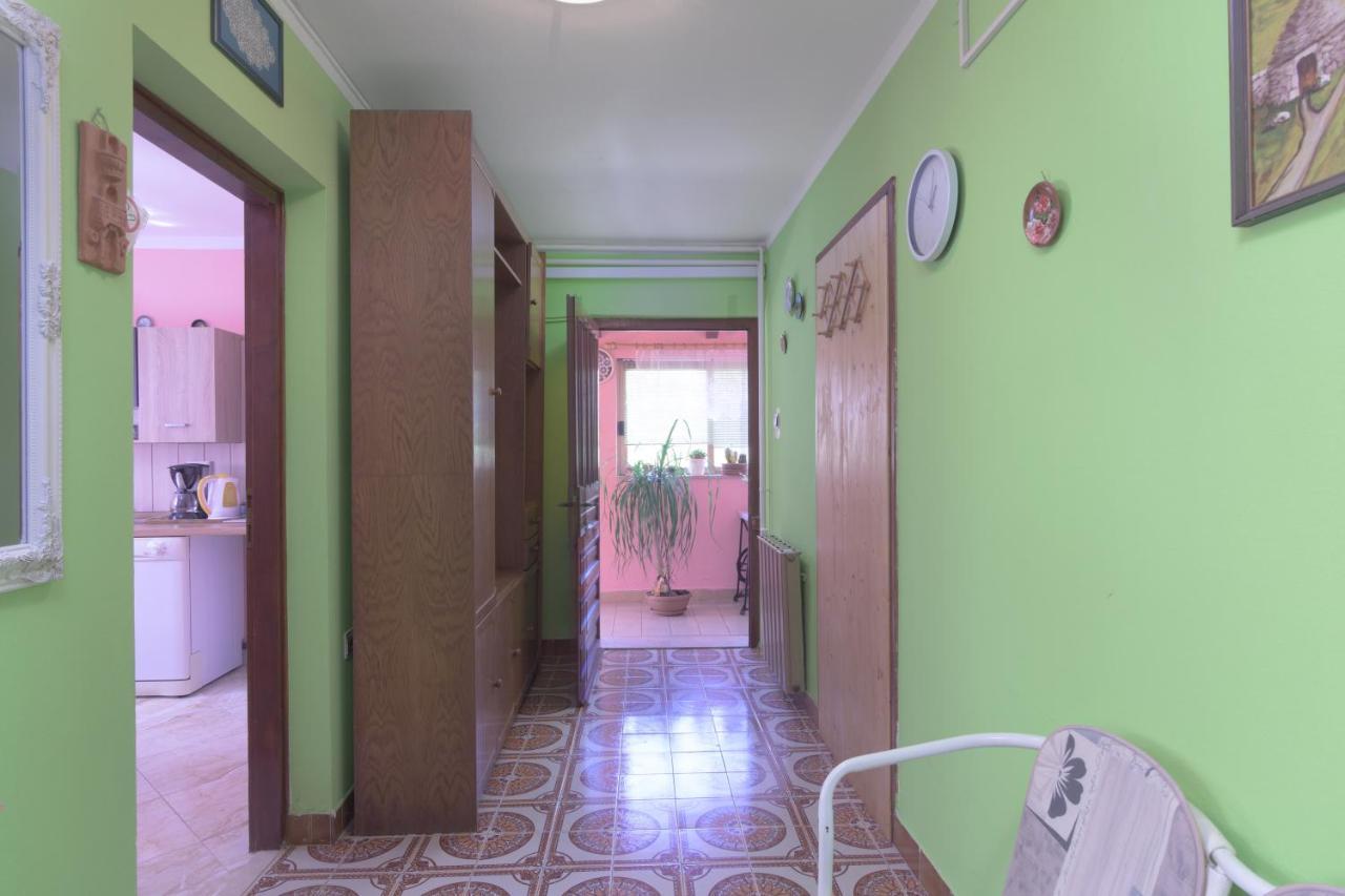 Apartments With A Parking Space Pula - 16053 Exterior foto